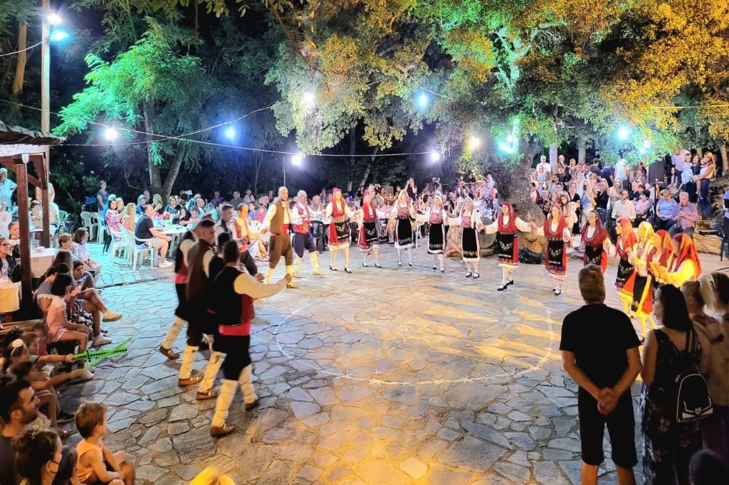 Grčki festivali i proslave: Iskustvo lokalne kulture u Halkidikiju