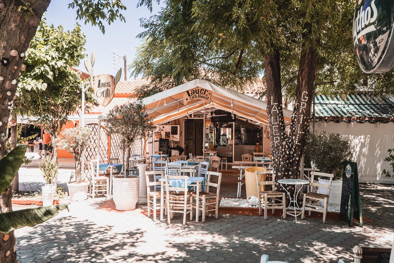 Where to Eat in Sarti: An Honest Guide to Dining Well
