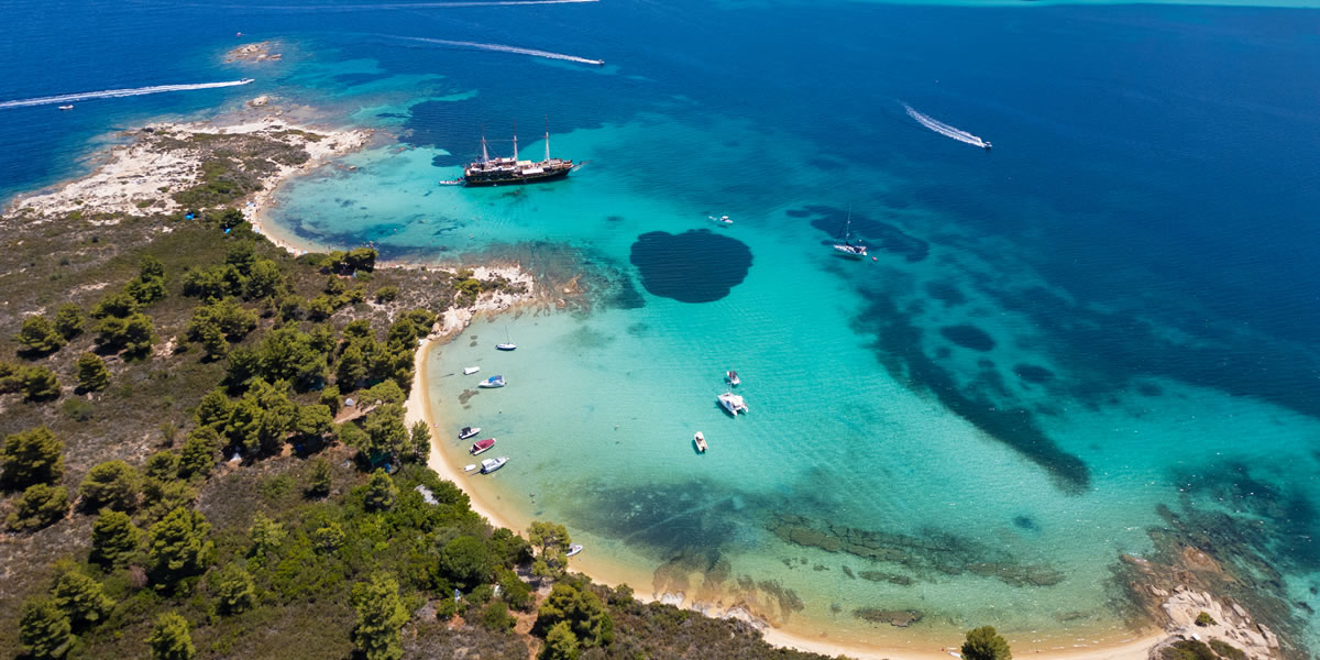 Renting a Boat in Sithonia Without a License: How It Works